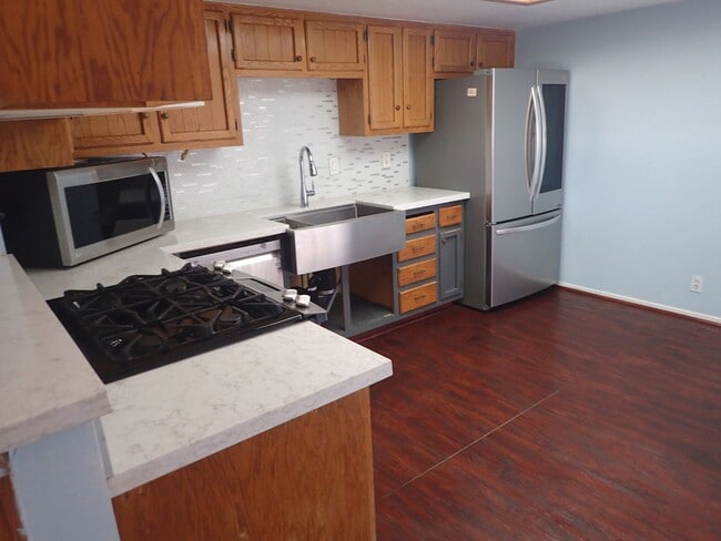 Photo - 1008 W Atkins Ave Unidad C