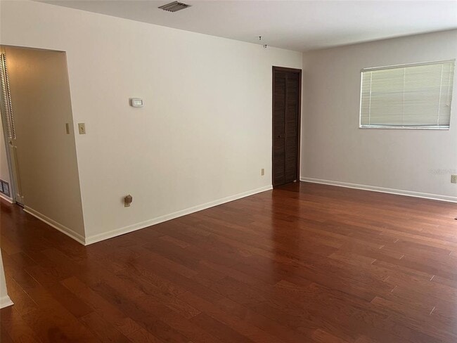 703 NE 5th Pl