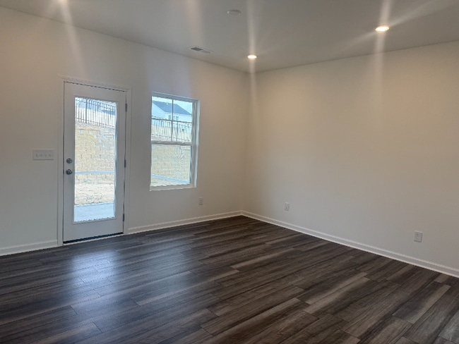 Photo - 1028 Red Finch Wy