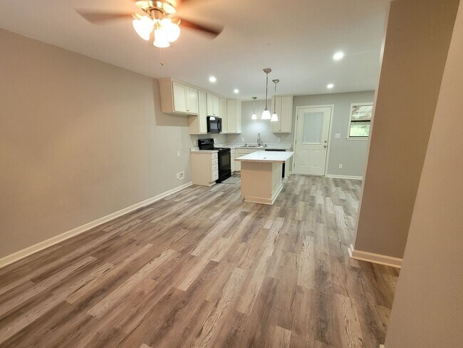 Photo - Sweet Gum Unidad Sweet Gum B