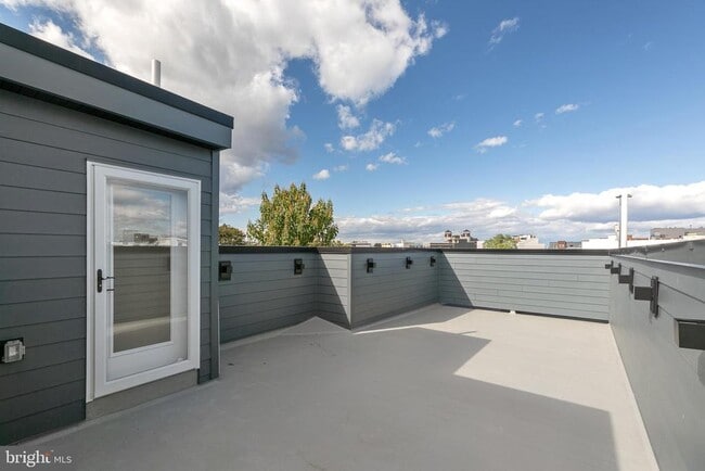 Photo - 1617 Brown St