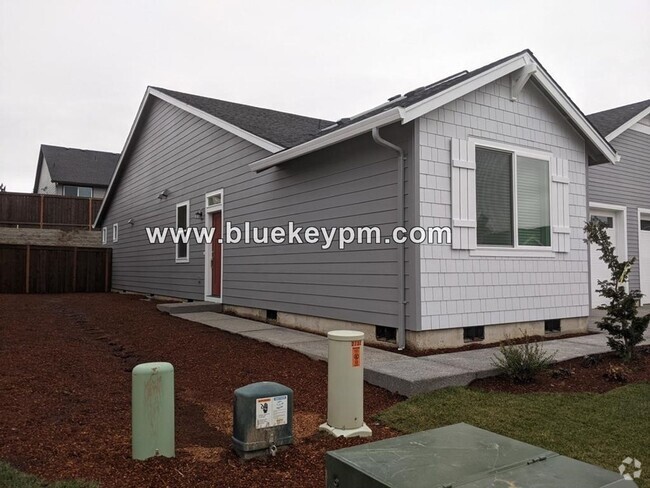 Building Photo - ADU-UNIT B-1 Bed, 1 Bath Unit with Washer/... Rental