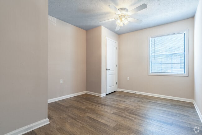 2BR, 1BA - 864SF - Bedroom - Campbell Creek