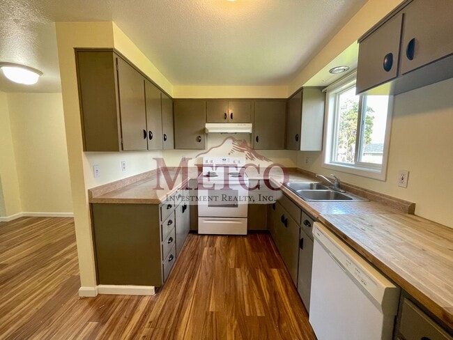 Photo - 24501 Unit 1700