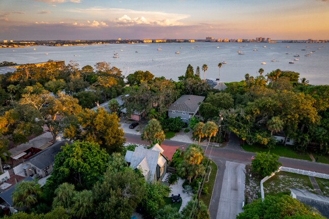 Photo - 5113 31st Ave S Unidad 2