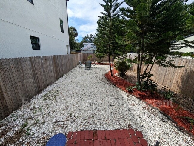 Photo - 1736 W Cherry St