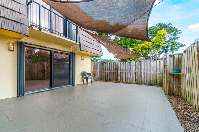 Photo - 1015 10th Ct