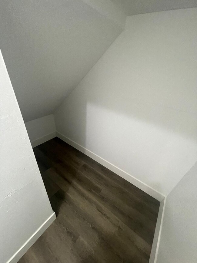 Photo - 2832 Saxton Rd