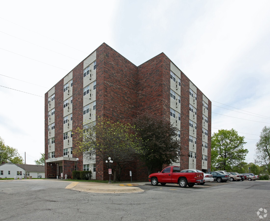 Photo - Poplar Court Apartments
