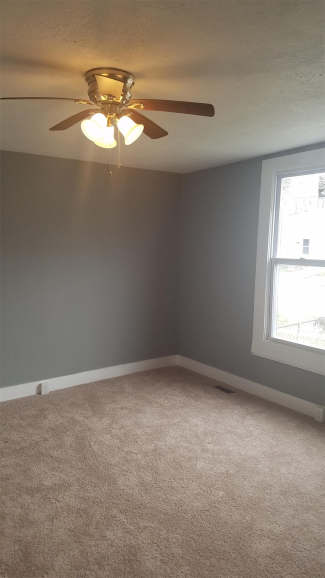 Photo - 858 Whitney Ave