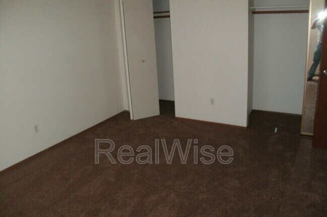 Photo - 17838 NE Multnomah Dr Unit 08