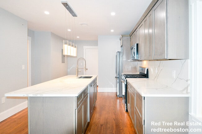 Building Photo - 25 Firth Rd Unit U2 3-bed 2-b Roslindale Rental