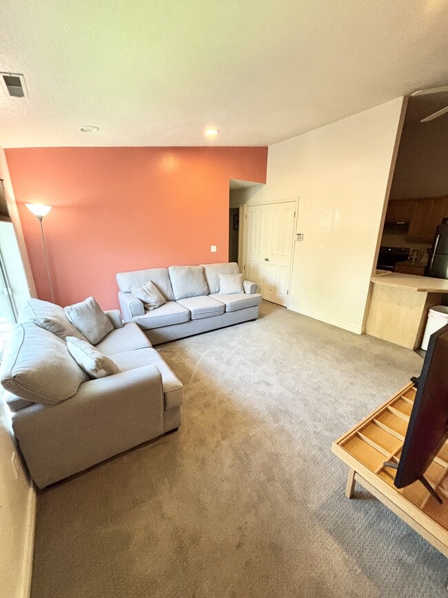 Photo - 1533 Riverside Ave