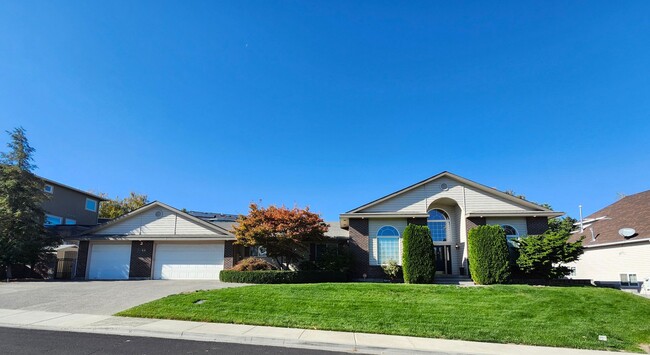 Photo - Beautiful Craftsman Style Rambler Must See!!