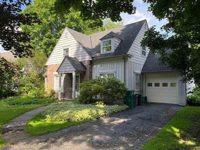 Photo - 85 Continental Dr