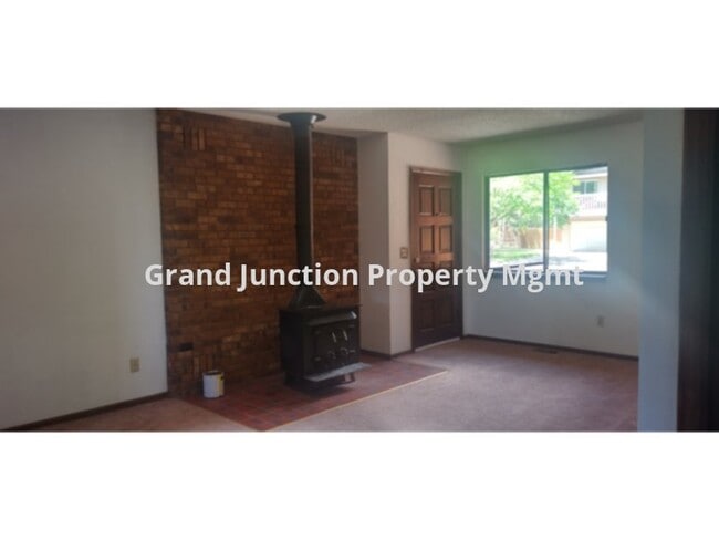 Photo - Awesome Three Bed!