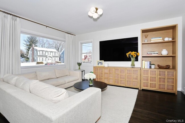 Photo - 42 E Main St