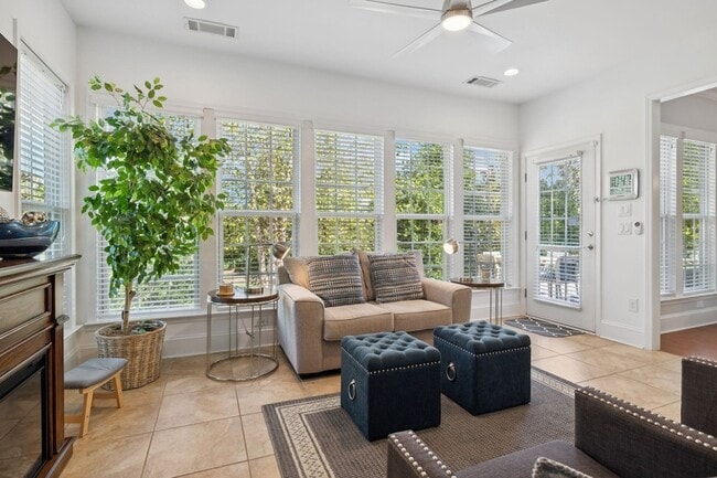 Photo - 239 Antebellum Ln