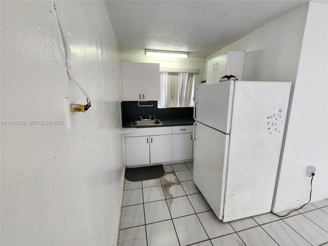 Photo - 2210 SW 89th Ct Unidad 0