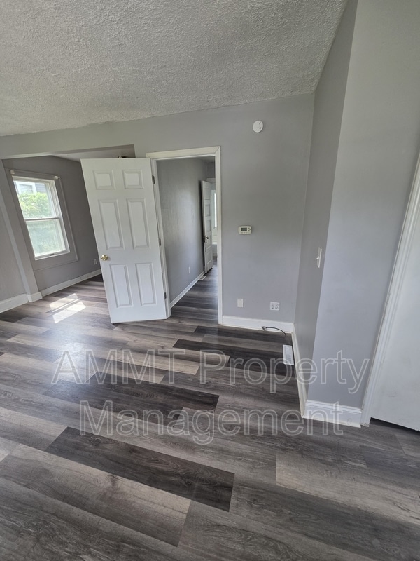 Photo - 2622 2nd Ave SE