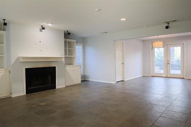 Photo - 740 Peavy Rd