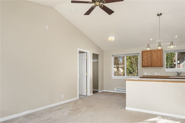 Photo - 5Bd/2Ba Shoreline House