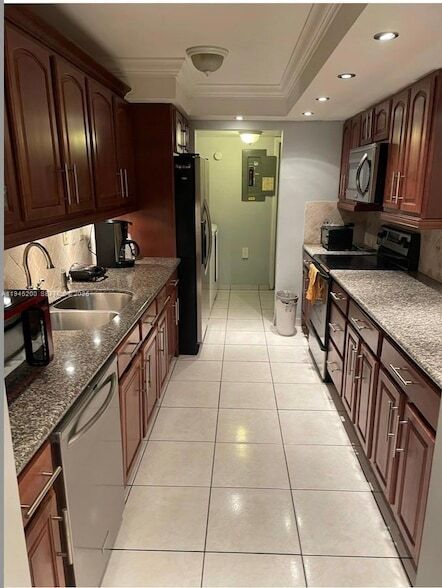 Building Photo - 8408 NW 8th St Unit 8408