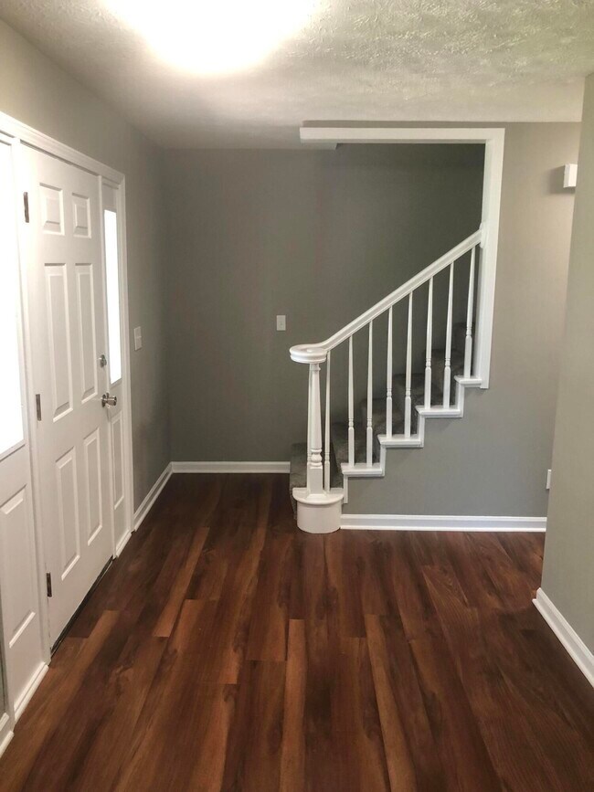 Photo - 3900 Sundart Dr