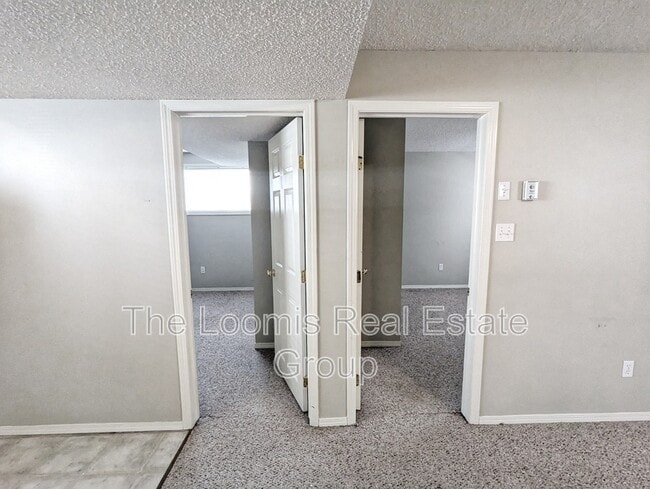 Photo - 2433-232B 32b St NW