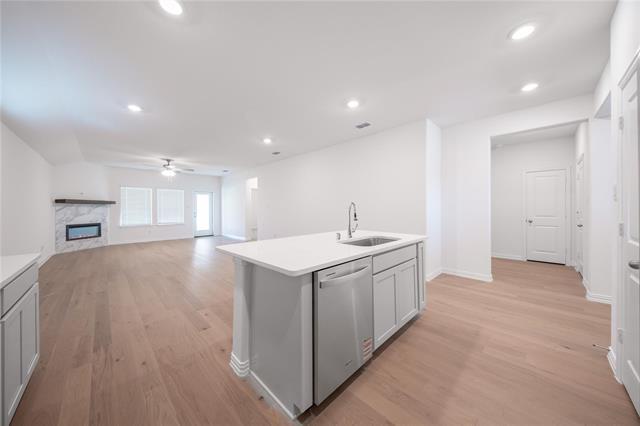 Photo - 1610 Dove Dr