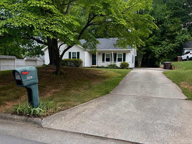 Building Photo - 3003 Amidon Dr