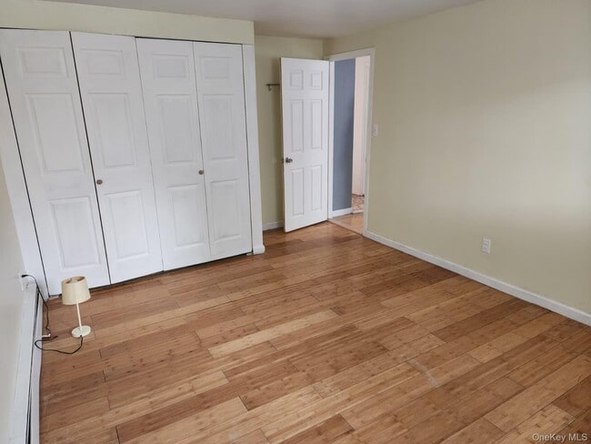 Photo - 1570 Kenneth Ave