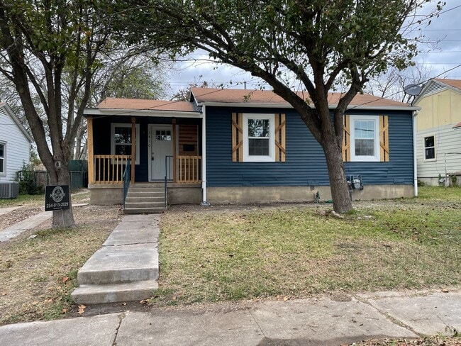 Photo - 1410 E Barton Ave House