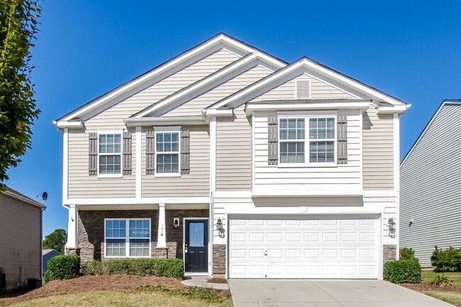 Building Photo - 1536 Eastway Dr