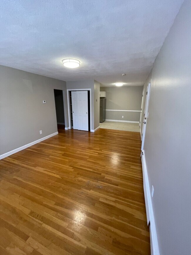 Photo - 1-Bedroom H & HW + Parking * Newton Riverside MBTA GL-D