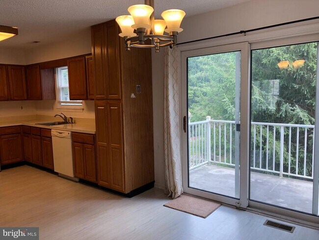 Photo - 33 Ketley Pl
