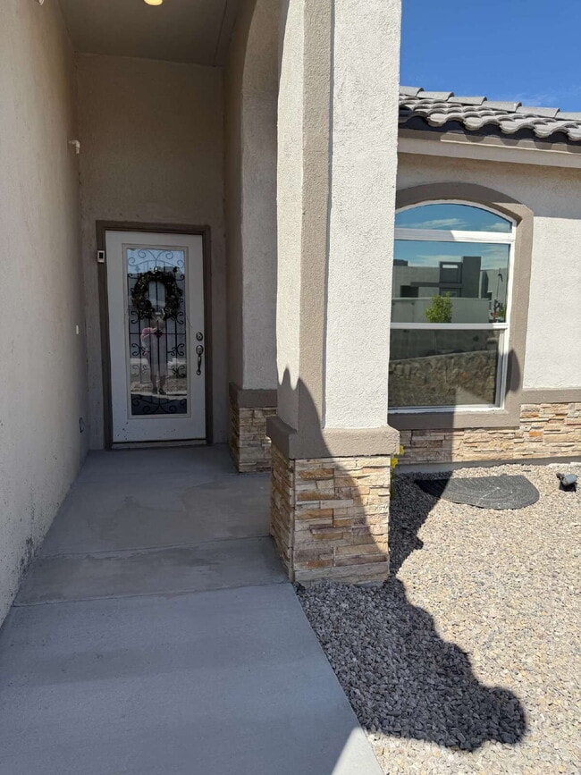 Photo - 241 Penbridge Pl
