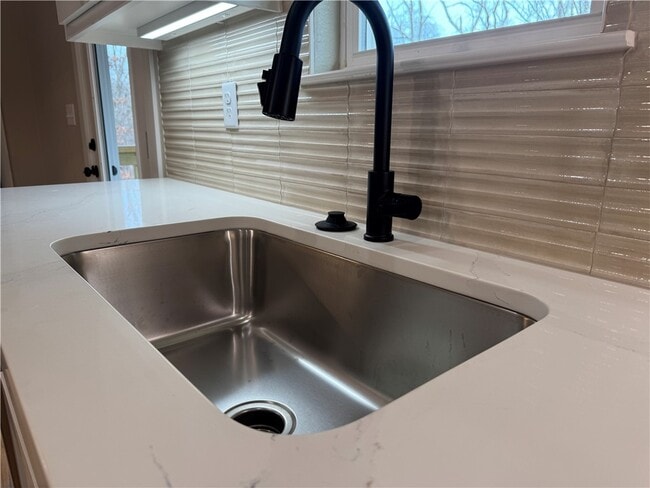 Photo - 4 Melrose Ln