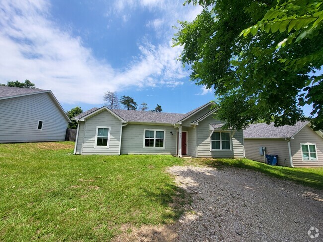 Building Photo - 6205 County Rd 1143 Rental