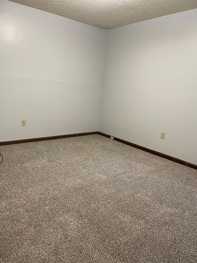 Photo - 2 bedroom, 1 bath duplex is located on a cul-de-sac near Cedar Shoals High School