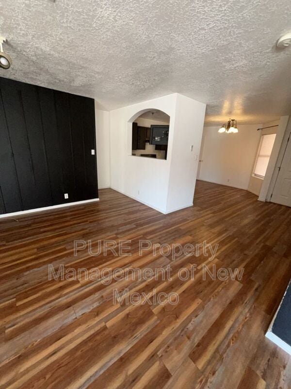 Photo - 652 Quailbrush Dr NW