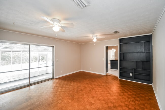 Photo - 2742 Holly Ridge Dr