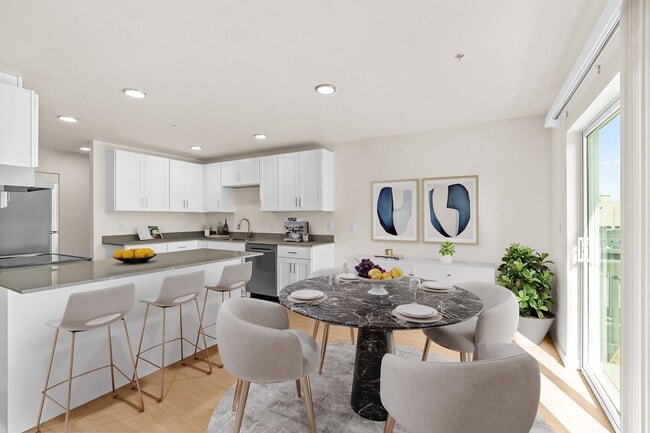 Photo - Salem Crossings