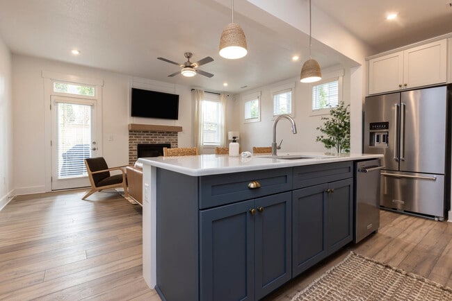 Photo - 409-24th 1/2 24th 1/2 St Unit ID1061292P