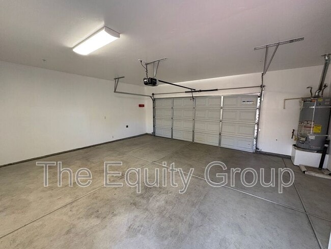 Photo - 3240 N Kent St