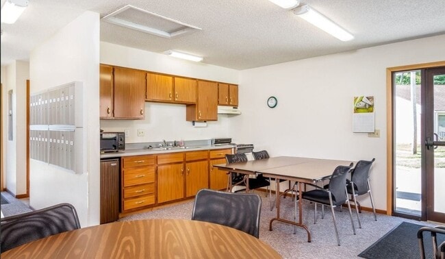 Photo - 602 Van Dorn St