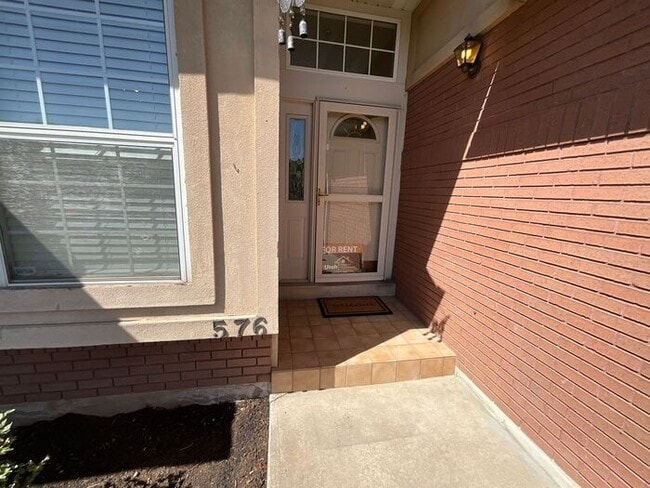 Photo - 4 bdrm 3 bth Home 2 Car Garage- HOA with Pool