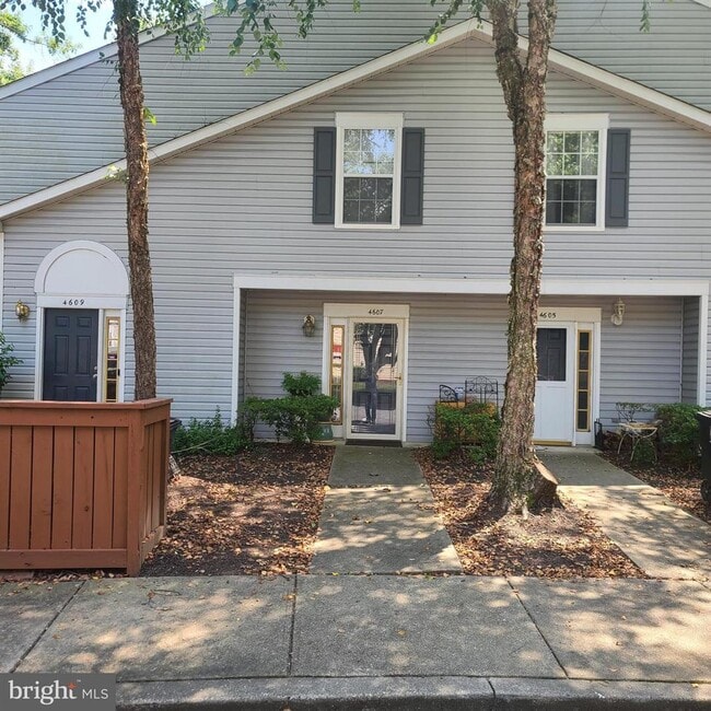 Photo - 4607 Deepwood Ct