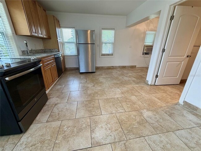 Photo - 181 73rd Ave