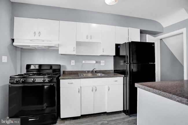 Photo - 3446 Dunran Rd